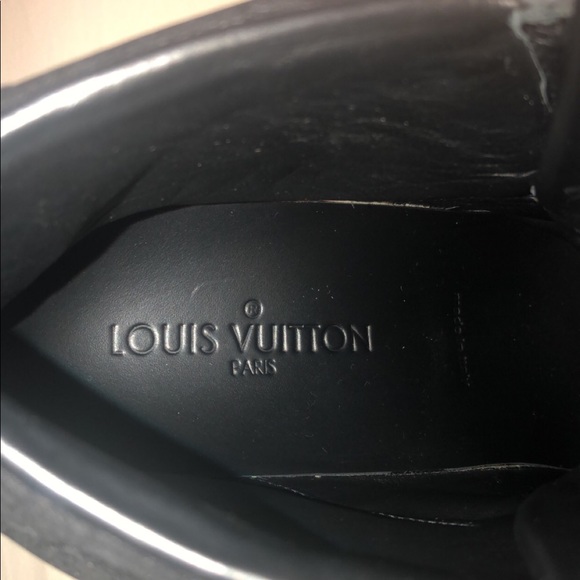 Suede Louis Vuitton’s Only worn once size 38 1/2 - Picture 3 of 3